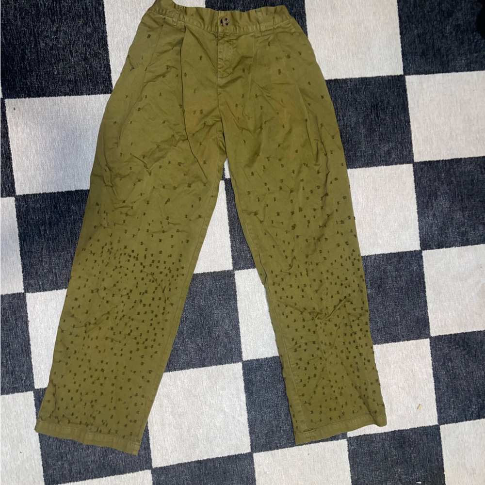 Textured baggy green pants